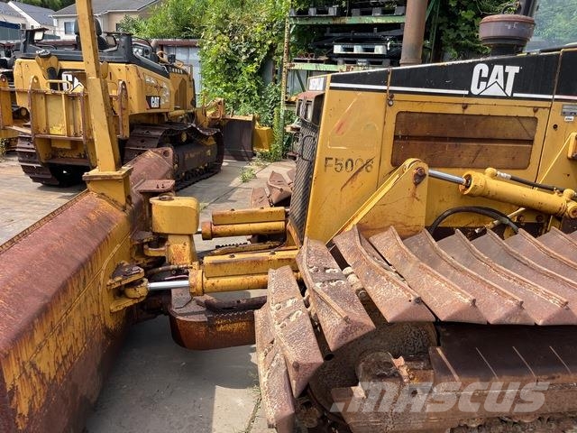 CAT D5C Верижни булдозери
