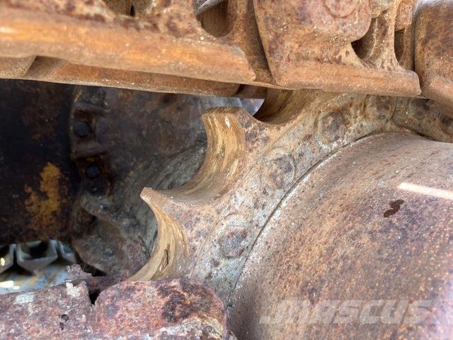 CAT D5C Верижни булдозери
