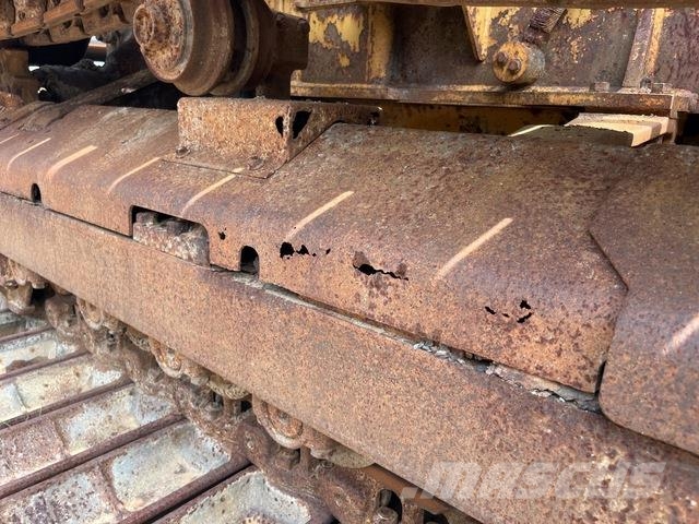 CAT D5C Верижни булдозери
