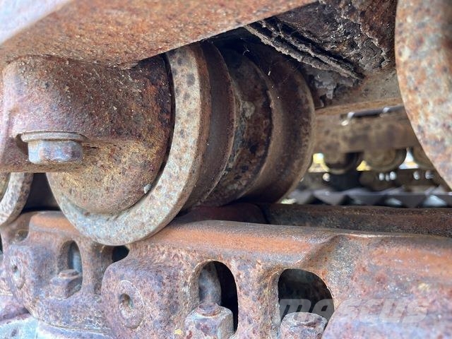 CAT D5C Верижни булдозери
