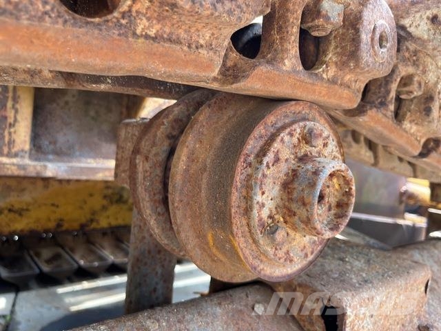 CAT D5C Верижни булдозери
