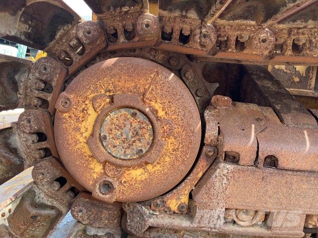 CAT D5C Верижни булдозери
