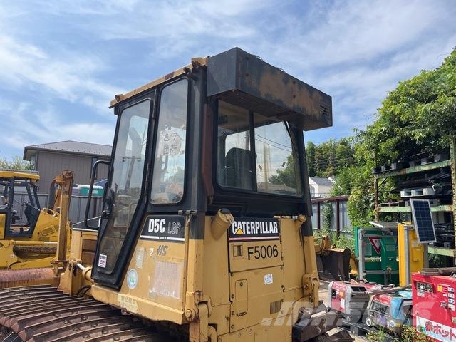 CAT D5C Верижни булдозери
