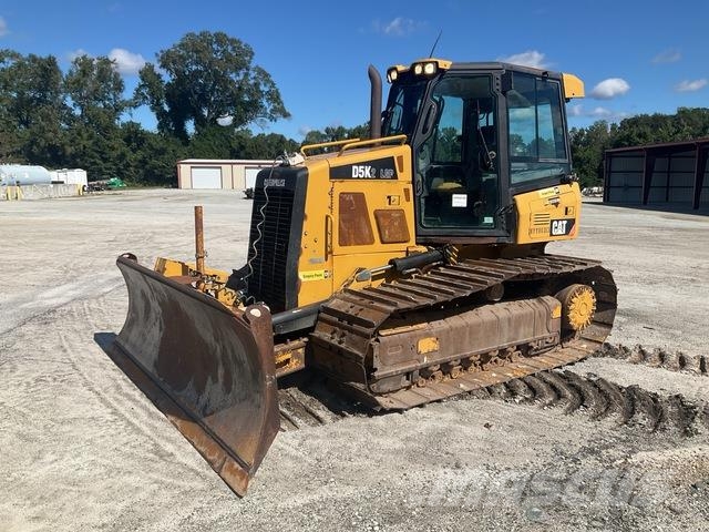 CAT D5K2 LGP بلدوزرات مجنزرة
