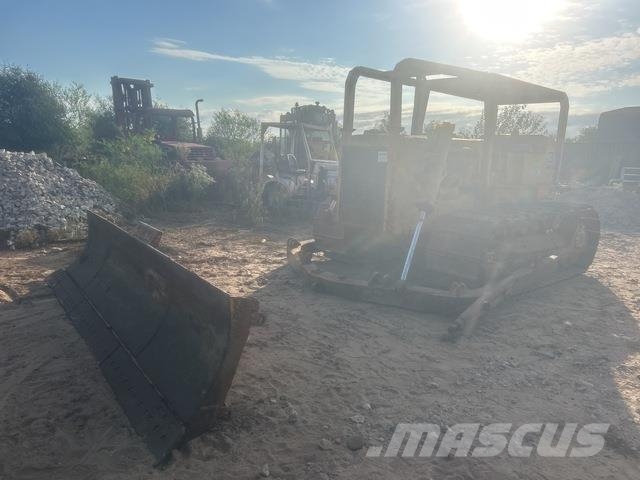 CAT D6C Buldožeri gusjeničari