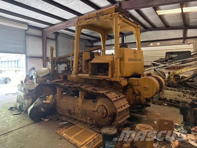 CAT D6D Buldožerji goseničarji