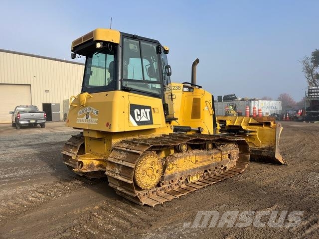 CAT D6K2 LGP Buldožeri gusjeničari