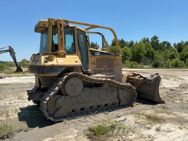 CAT D6N Pásové dozery