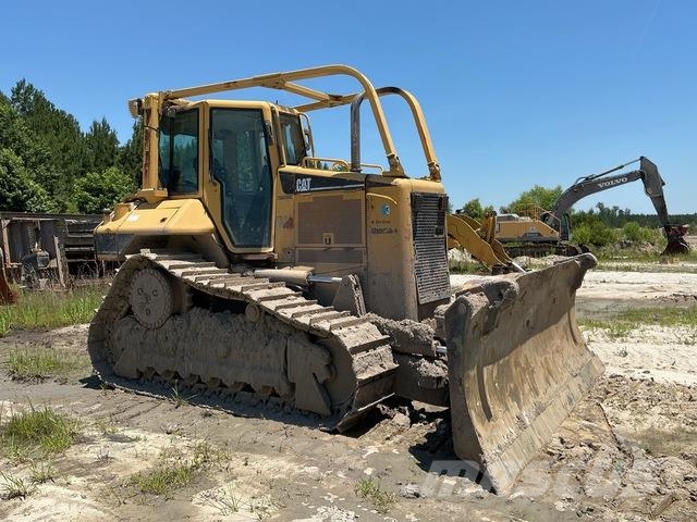 CAT D6N Pásové dozery