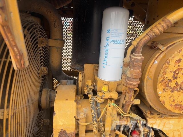 CAT D6N 履帶推土機