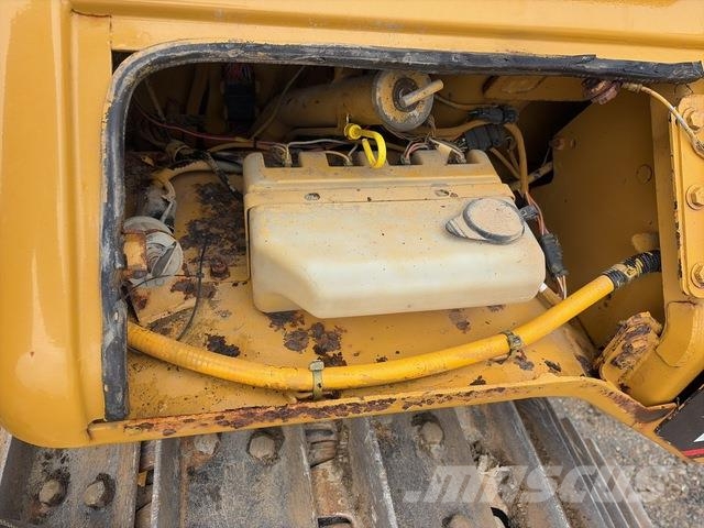 CAT D6N 履帶推土機
