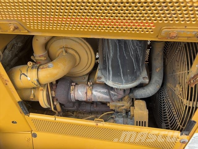 CAT D6N 履帶推土機