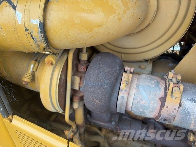 CAT D6N 履帶推土機