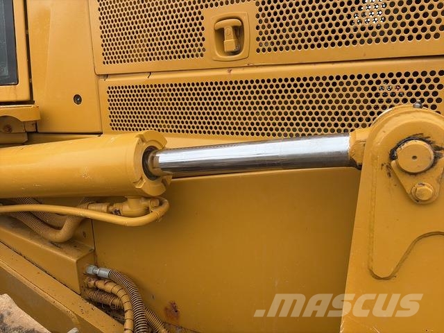 CAT D6N 履帶推土機