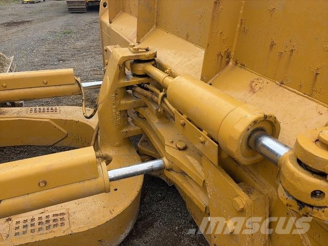 CAT D6N 履帶推土機