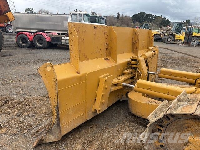 CAT D6N 履帶推土機