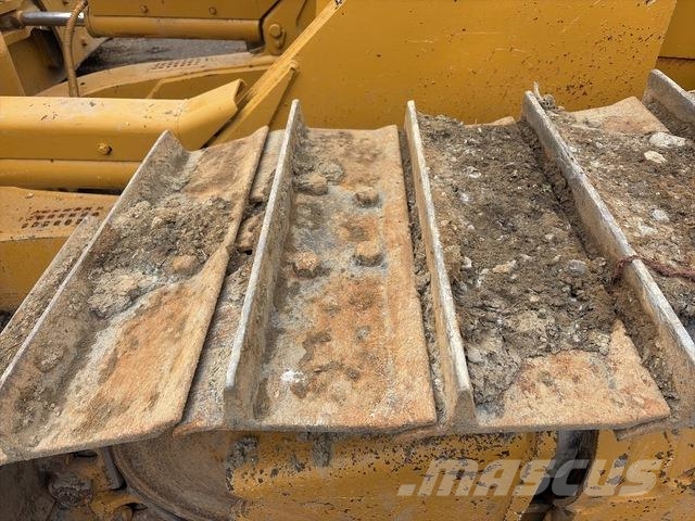 CAT D6N 履帶推土機