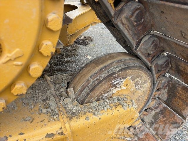 CAT D6N 履帶推土機