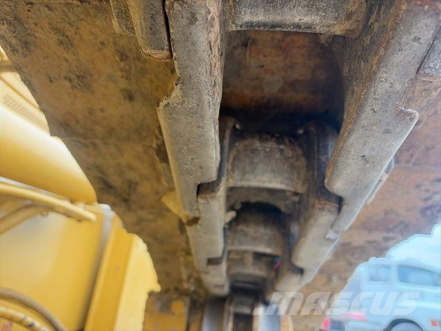 CAT D6N 履帶推土機