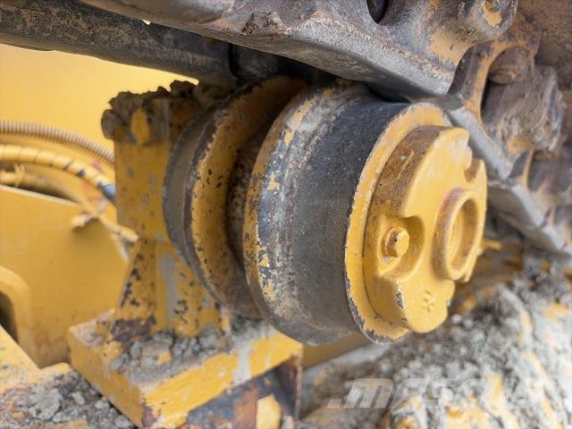 CAT D6N 履帶推土機