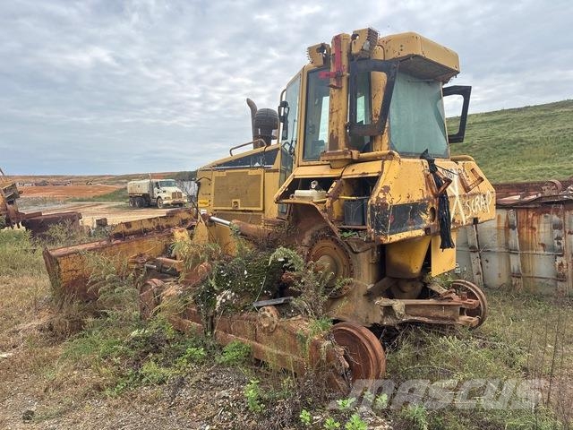 CAT D6N Buldožeri gusjeničari