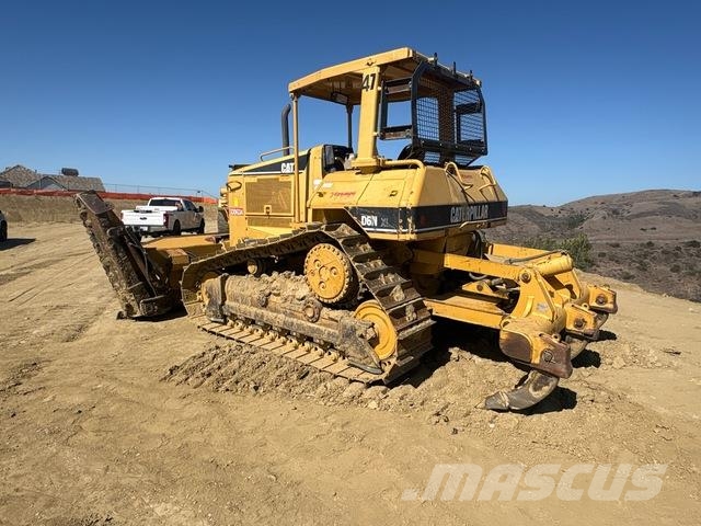 CAT D6N Buldožeri gusjeničari