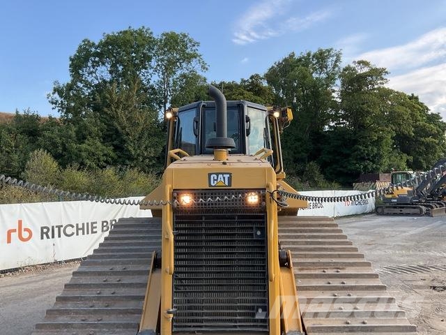CAT D6N LGP بلدوزرات مجنزرة