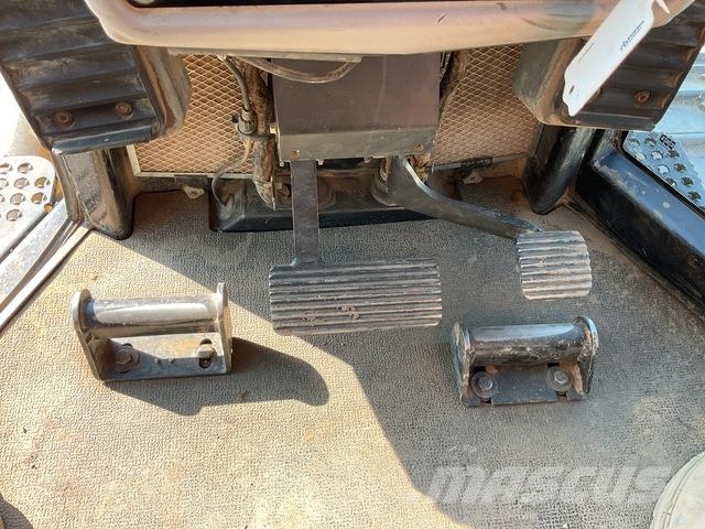 CAT D6N LGP بلدوزرات مجنزرة