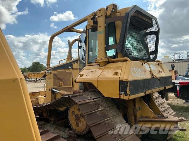 CAT D6N LGP Buldožeri gusjeničari