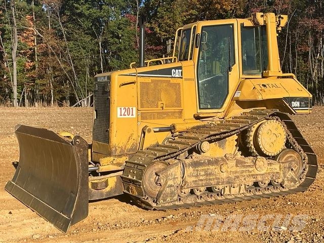 CAT D6N XL Buldožeri gusjeničari
