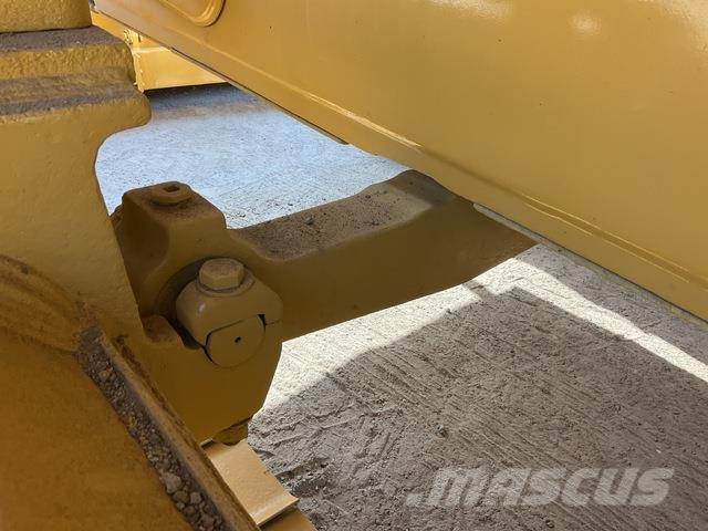 CAT D6R LGP Spycharki gąsienicowe