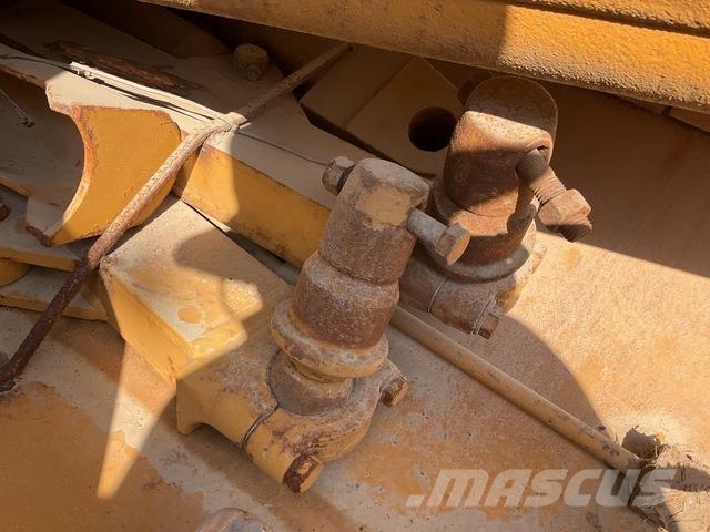 CAT D6R XL Spycharki gąsienicowe