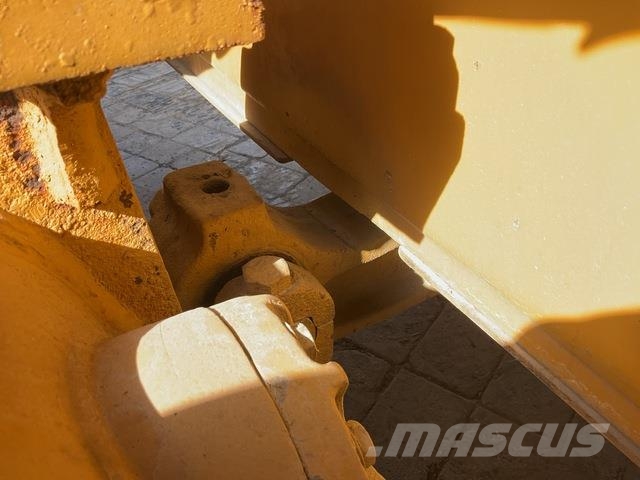 CAT D6R XL Spycharki gąsienicowe