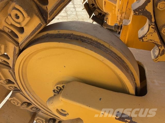 CAT D6R XL Spycharki gąsienicowe