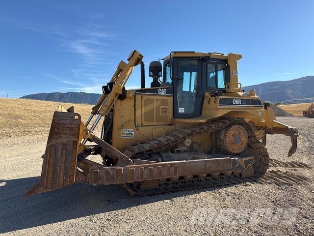 CAT D6R XL بلدوزرات مجنزرة