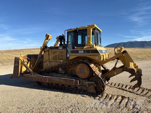 CAT D6R XL بلدوزرات مجنزرة
