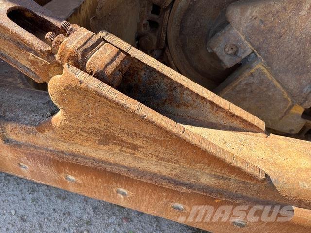 CAT D6T LGP 履帶推土機