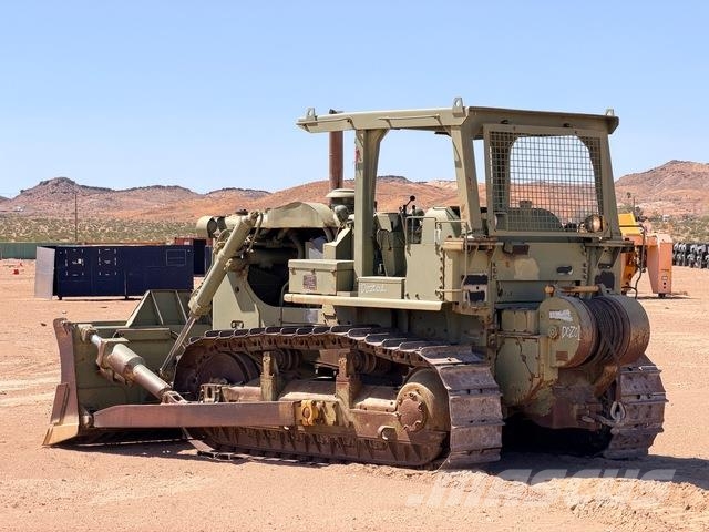 CAT D7 Kāpurķēžu buldozeri