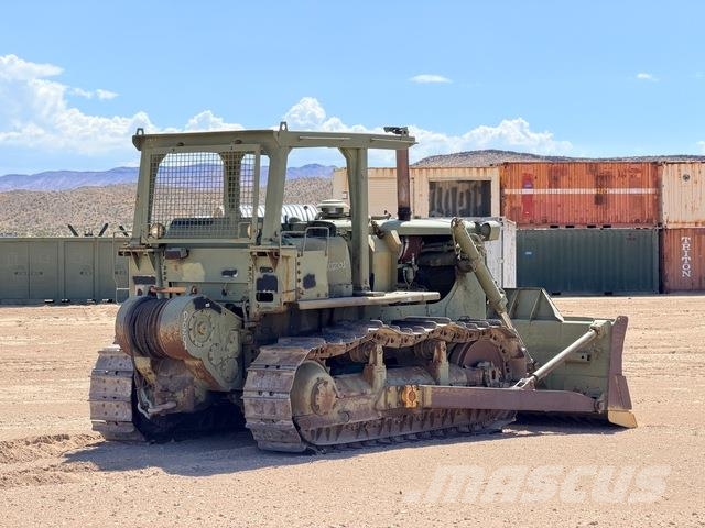 CAT D7 Kāpurķēžu buldozeri