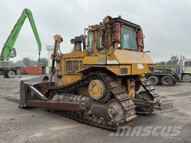 CAT D7 Buldožeri gusjeničari