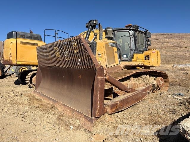 CAT D7E LGP بلدوزرات مجنزرة
