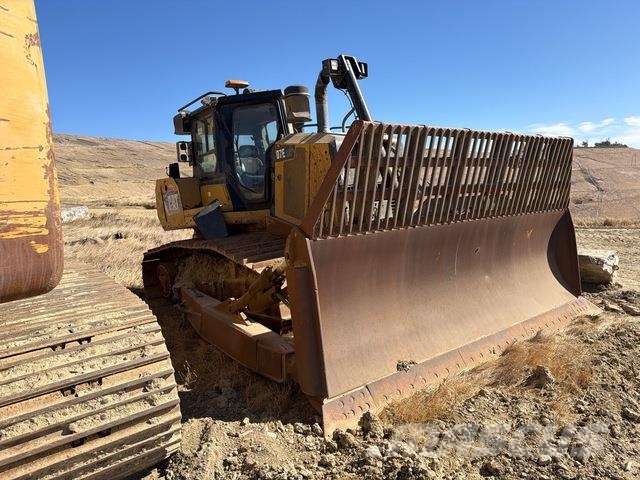 CAT D7E LGP بلدوزرات مجنزرة