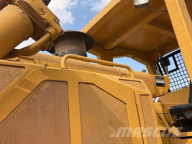 CAT D7G 履帶推土機