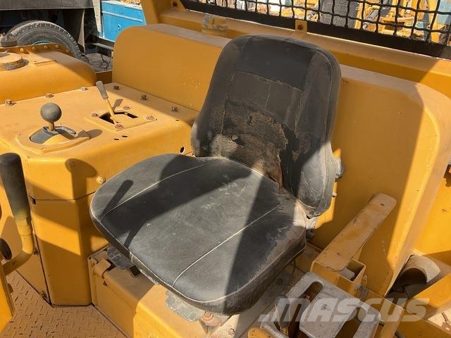 CAT D7G 履帶推土機
