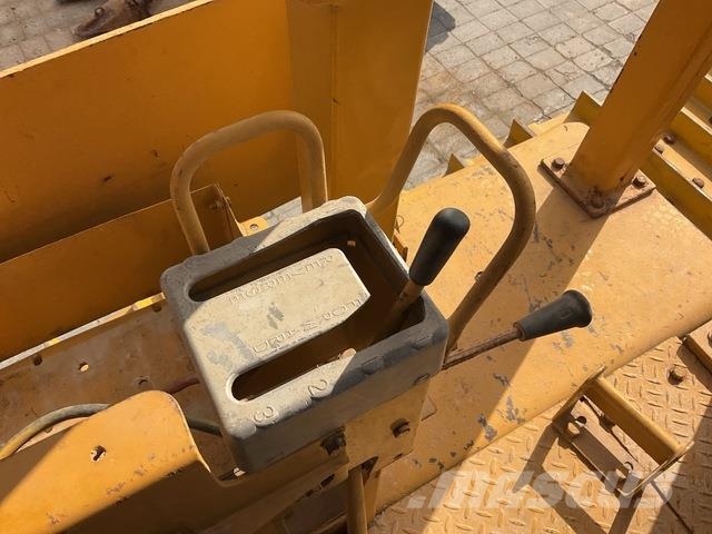 CAT D7G 履帶推土機