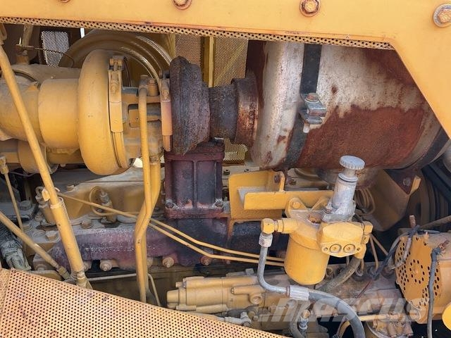 CAT D7G 履帶推土機