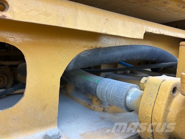 CAT D7G 履帶推土機