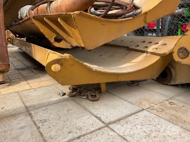 CAT D7G 履帶推土機