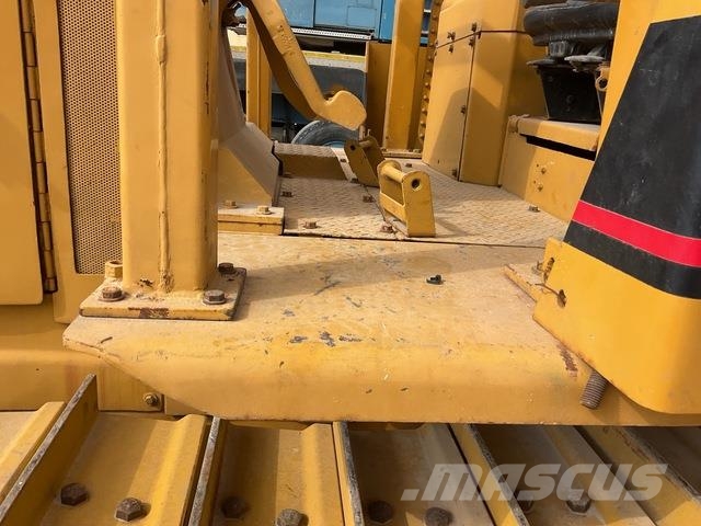CAT D7G 履帶推土機