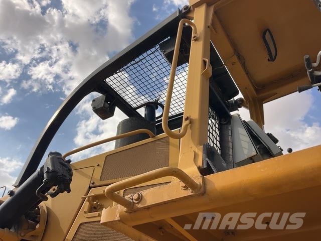 CAT D7G 履帶推土機